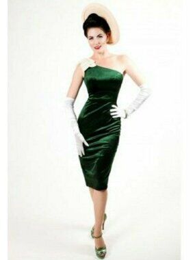 Tatyana Green Velvet Midi Dress
